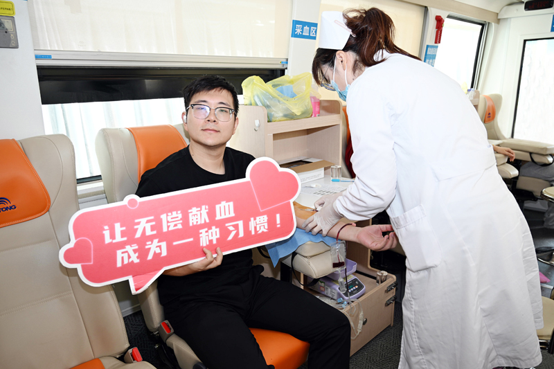 【33474蒙特卡罗药业党员干部职工积极参加无偿献血公益活动】的配图